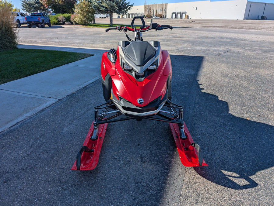 2023 Lynx Shredder RE 3900 850 E-TEC Turbo R PowderMax Light 3.0" SHOT w/ 10.25" Touchscreen